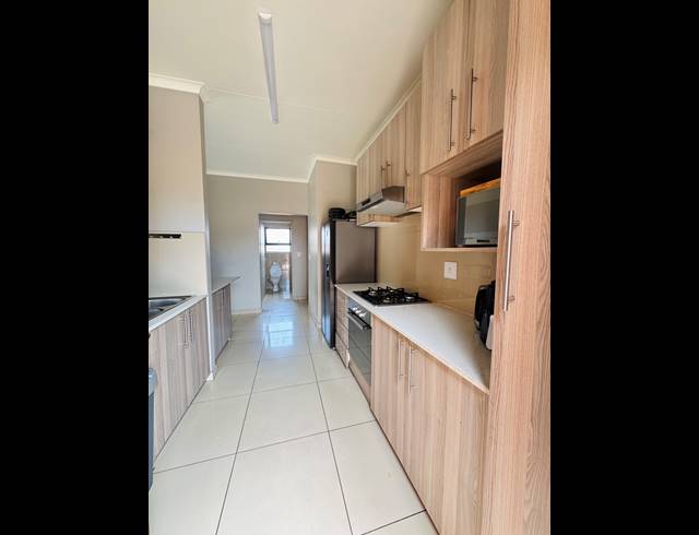 3 BEDROOM TOWNHOUSE FOR SALE IN WITBANK EXT 10